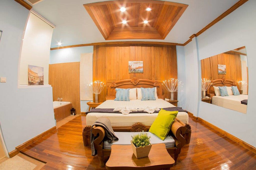 Hotel S48