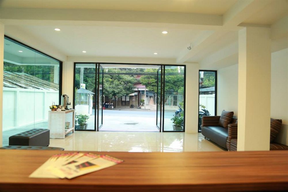 Hostel Tikky Place *