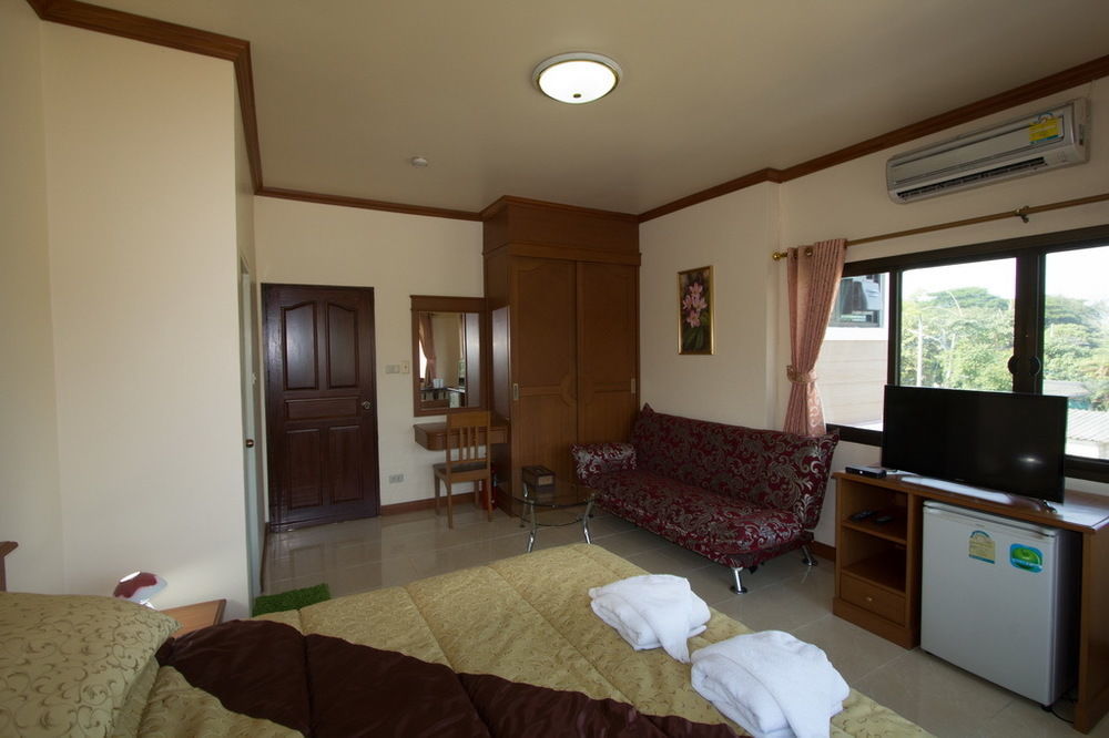 Penginapan Donchai House Guest House& Cafe