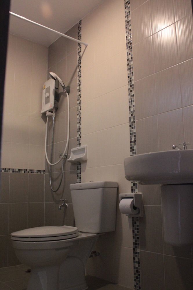 P Place (adults Only) Herberg Chiang Mai