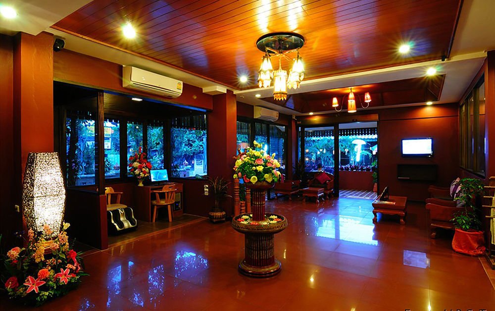 Cm Night Bazaar Boutique ซี เอ็ม ไนท์บาซาร์ บูทีค - Sha Certified 3*