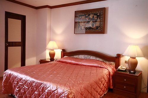 Chiangmai Ratanakosin Hotel 3*