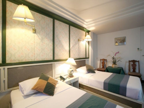 Hotel Highway 2*