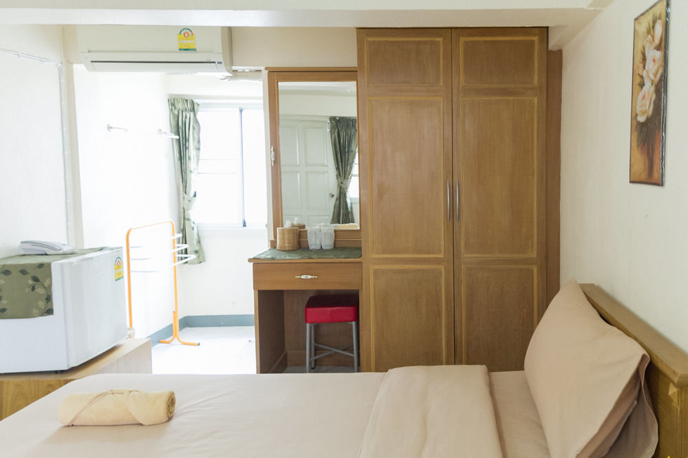 Apartment Jang Sripoom House *