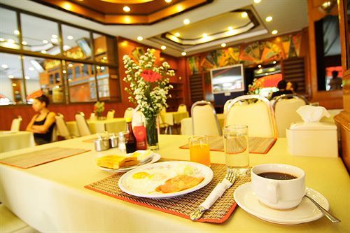 Hotel Super Oyo 1096 Winner Chiang Mai