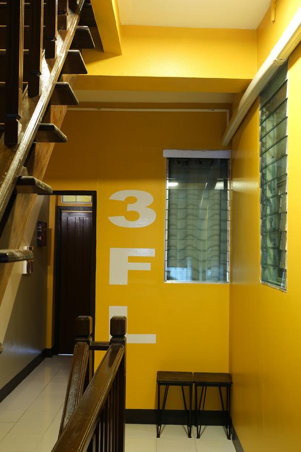 Hush Hostel *