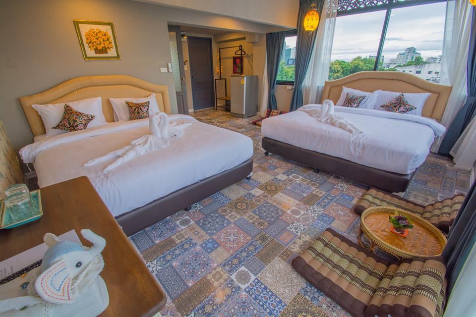 Bed & Breakfast Sridonchai Heritage, Night Bazaar