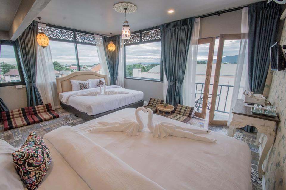 Bed & Breakfast Sridonchai Heritage, Night Bazaar