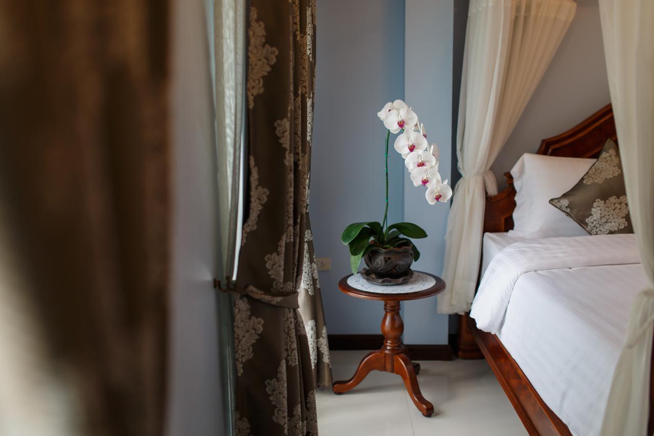 The Velvet Orchid Hotel 3*