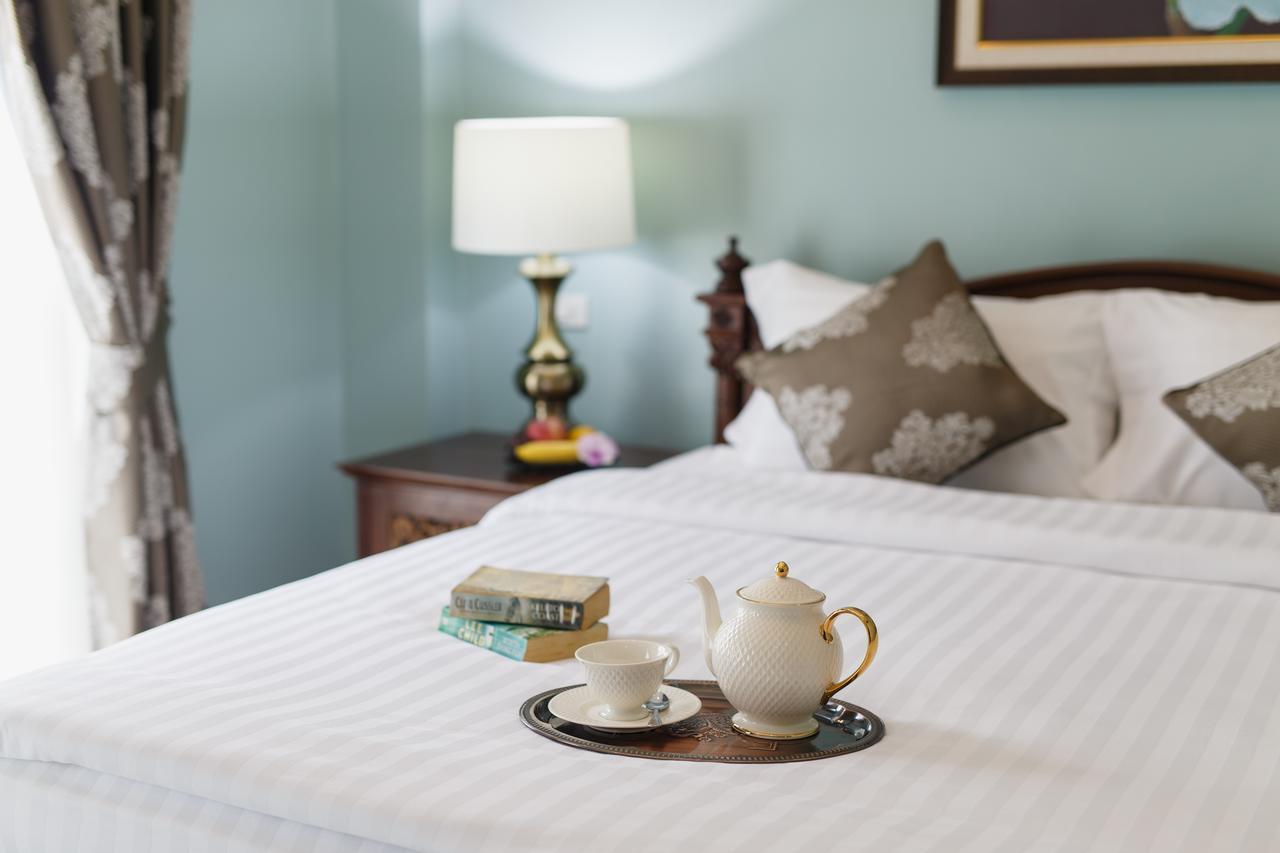 The Velvet Orchid Hotel 3*