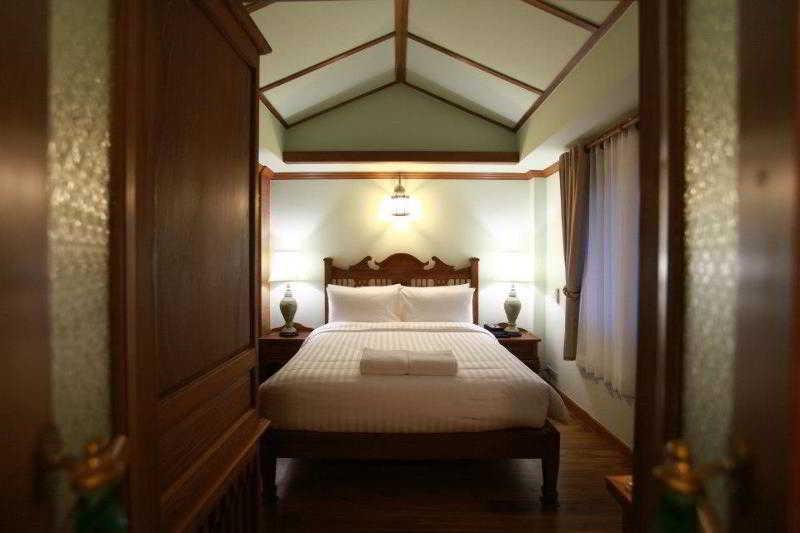 Rich Lanna House Chiang Mai