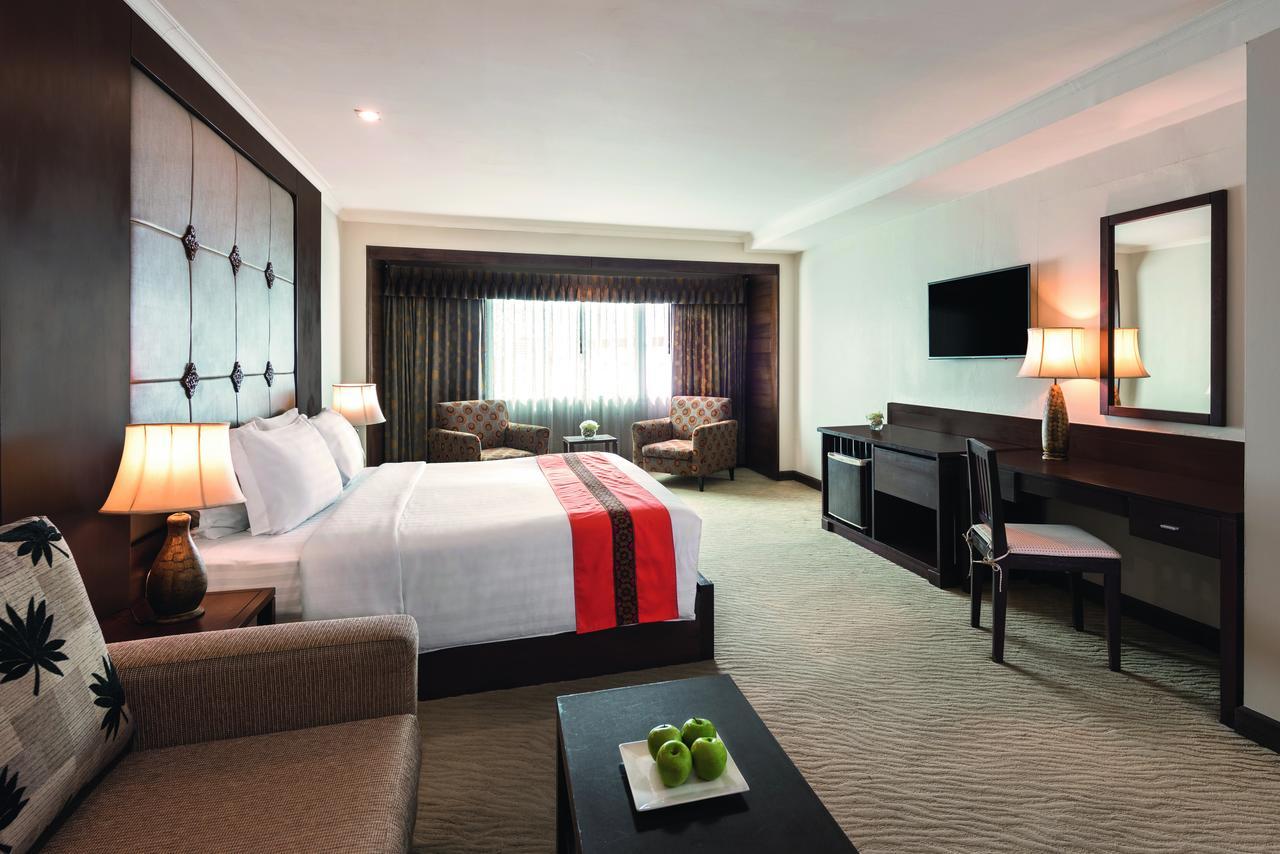 Movenpick Suriwongse Hotel 4*
