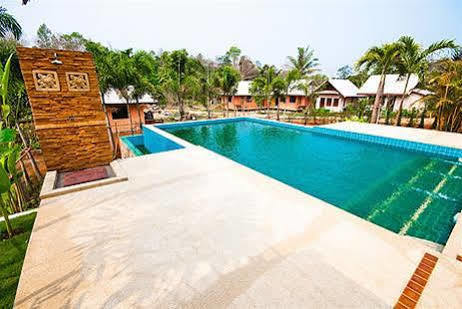 Monn Phu Phrai