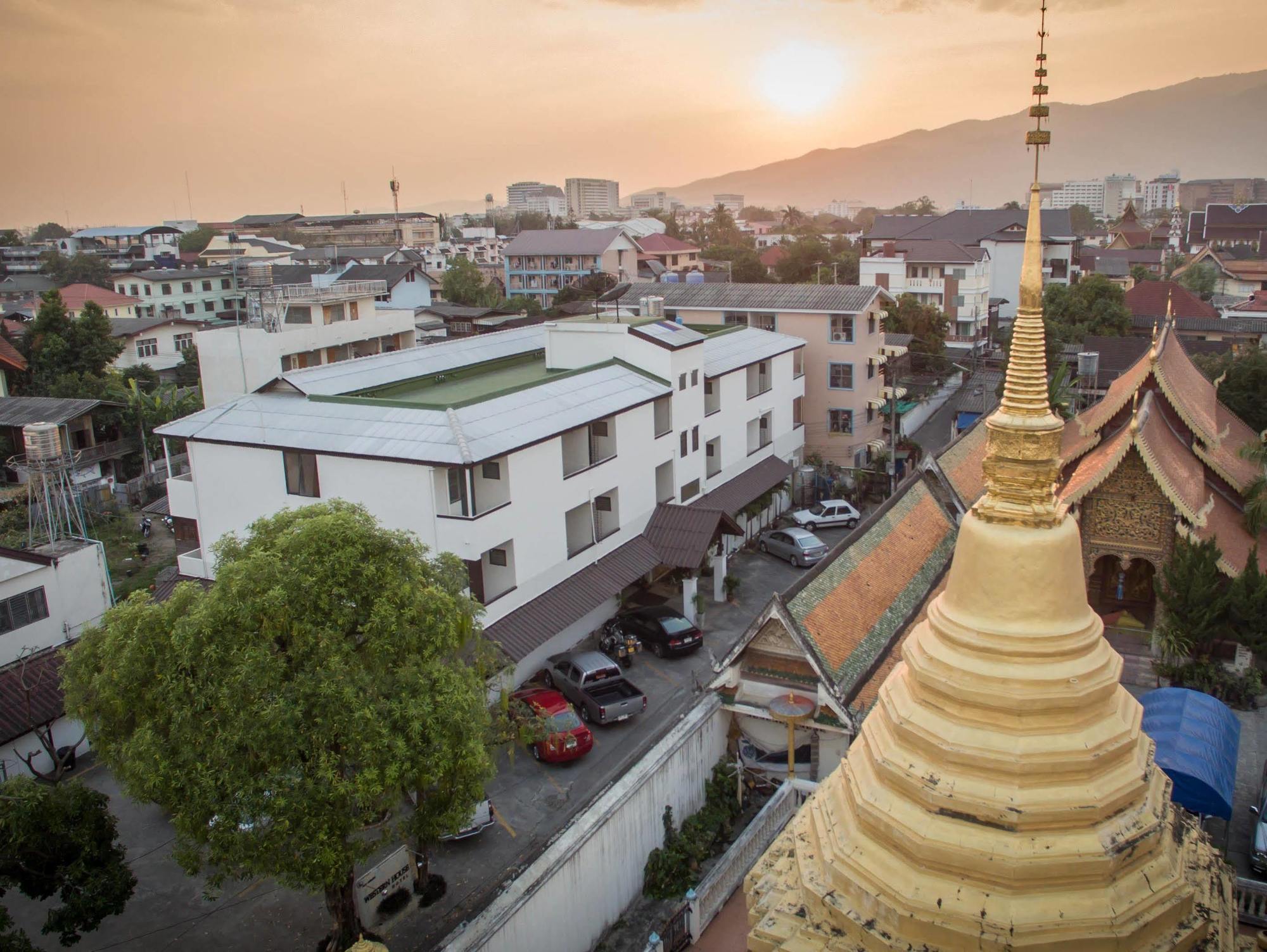 Mali's Chiang Mai
