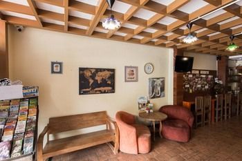 Hush Hostel *