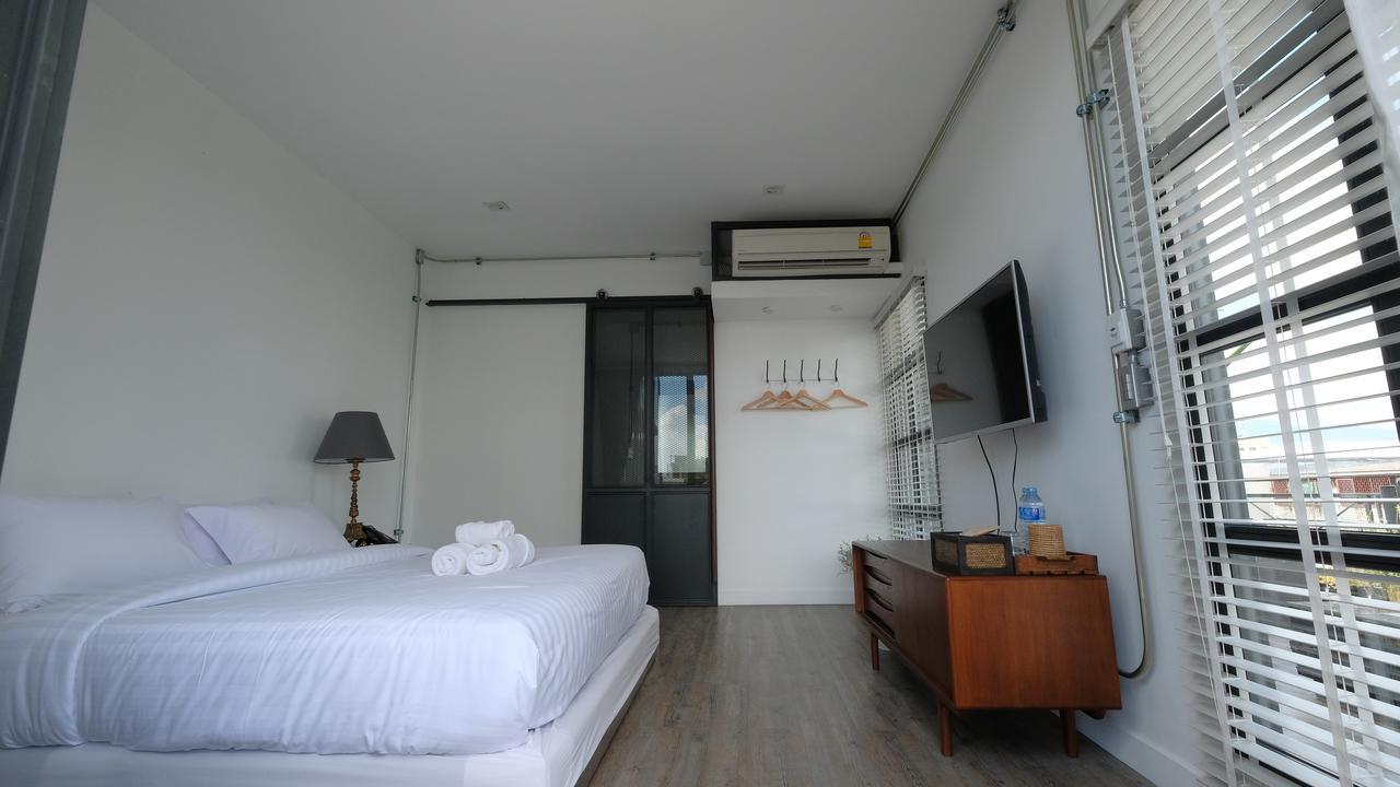 Iron32 Hotel