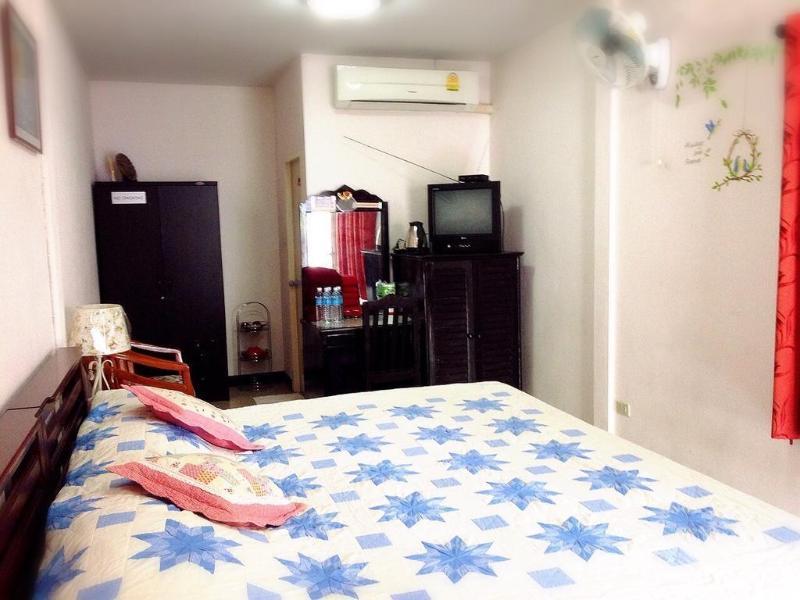 Guest house Gusto House 3*