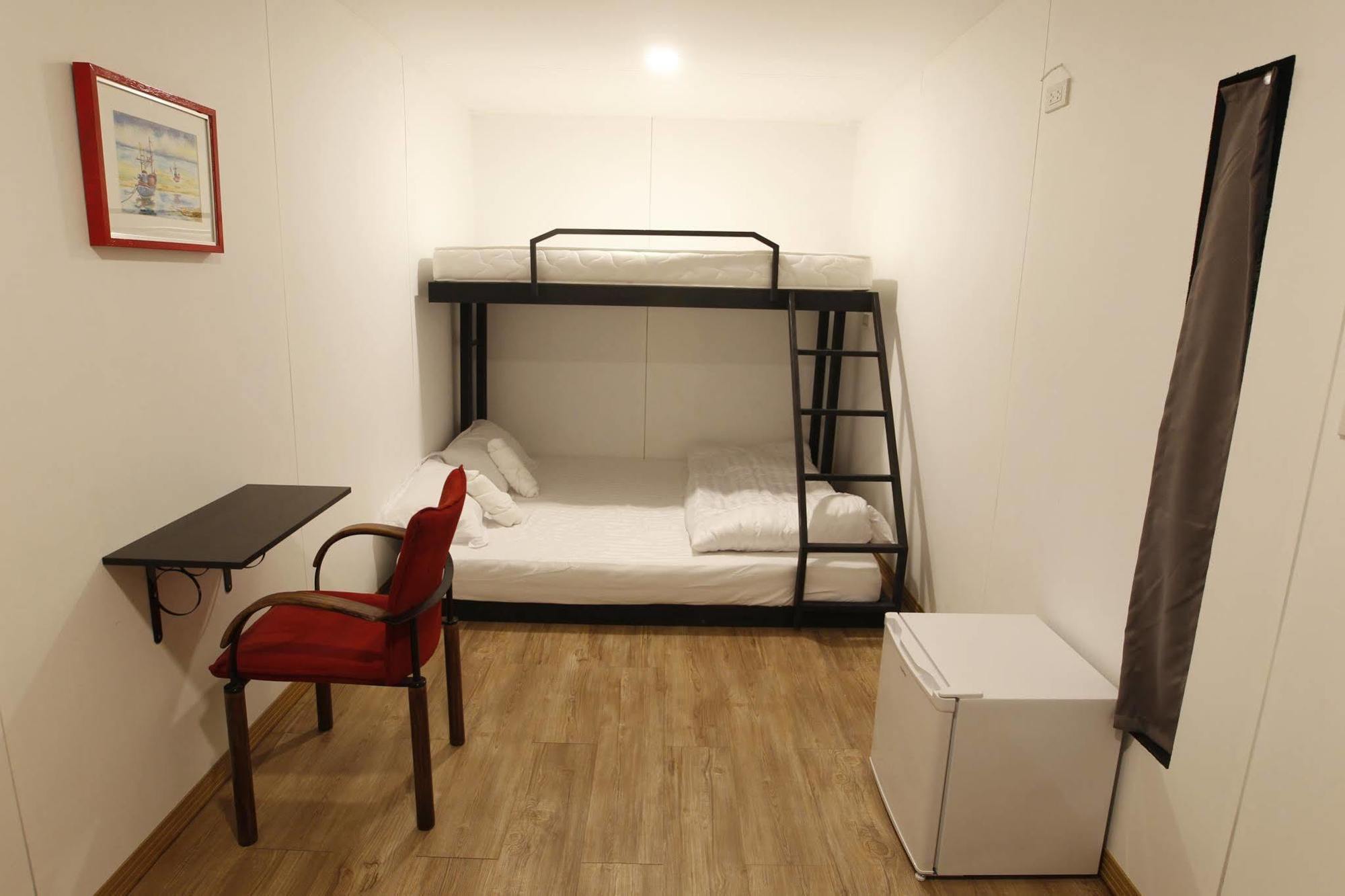 Oyo 673 Sleep Box 2* Chiang Mai