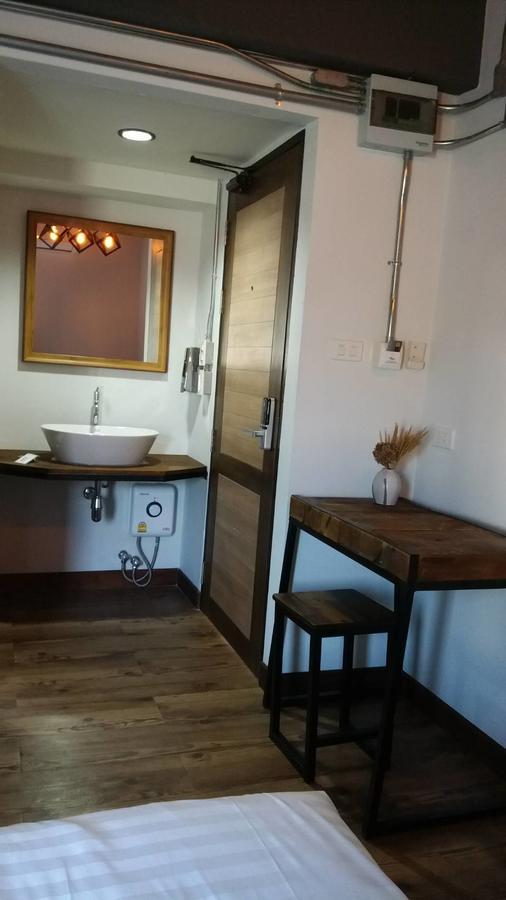 33 Poshtel (adults Only) Hotel