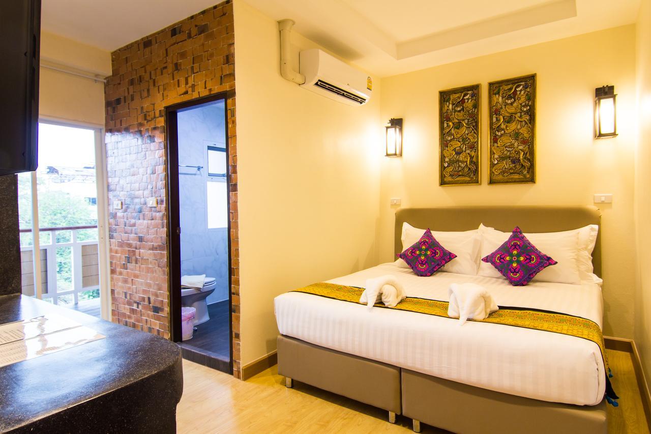 Suan Dok Gate Guest house 3*