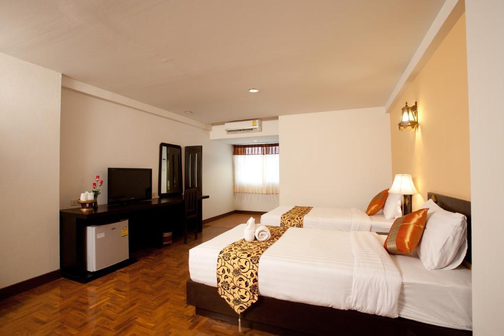 Bua Raya 3*