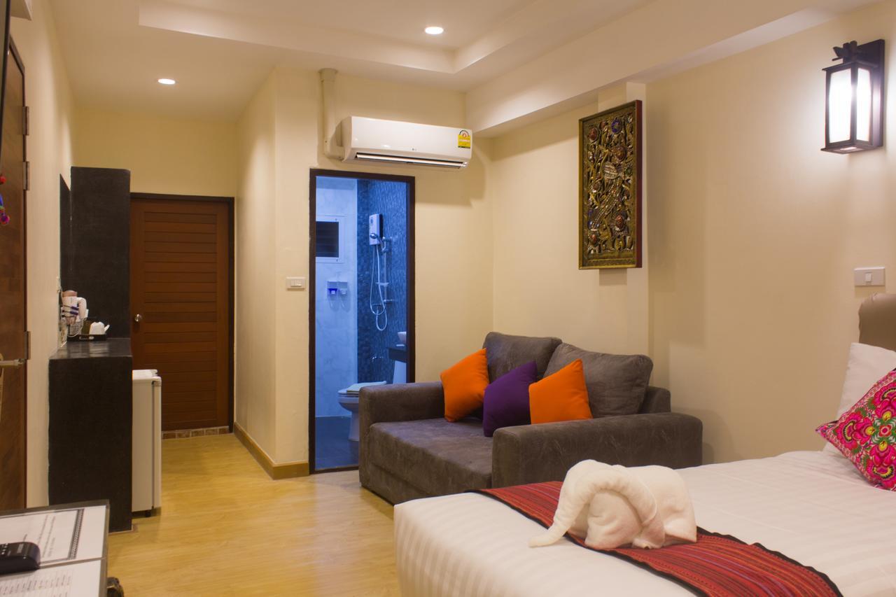 Guest house Suan Dok Gate 3*