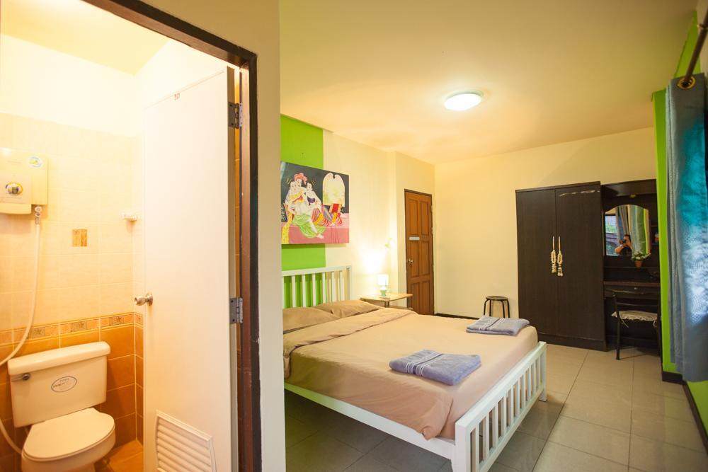 Jaidee House *