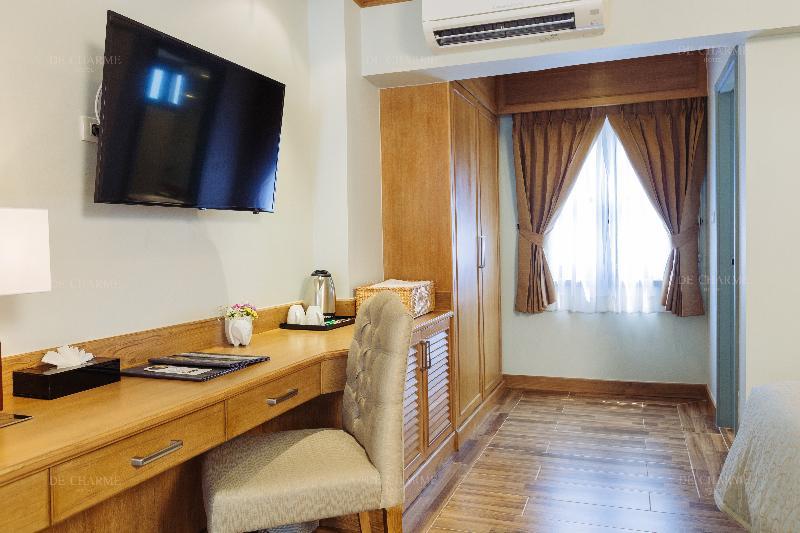 Decharme Hotel 4*
