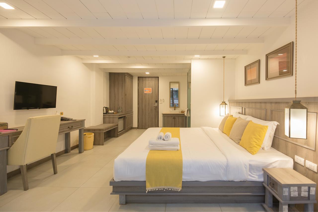 Riverside Floral Hotel