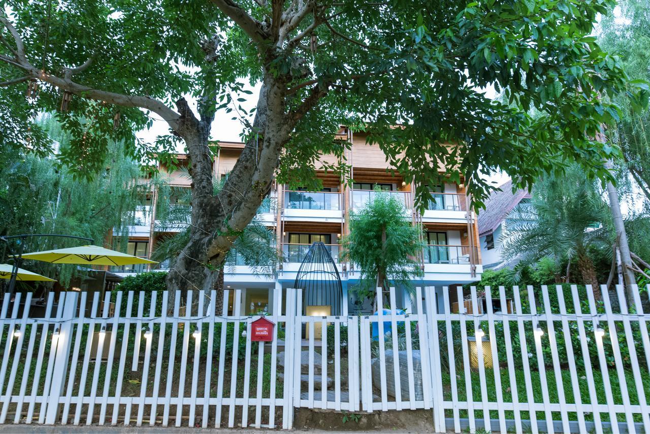Hotel Riverside Floral Chiang Mai
