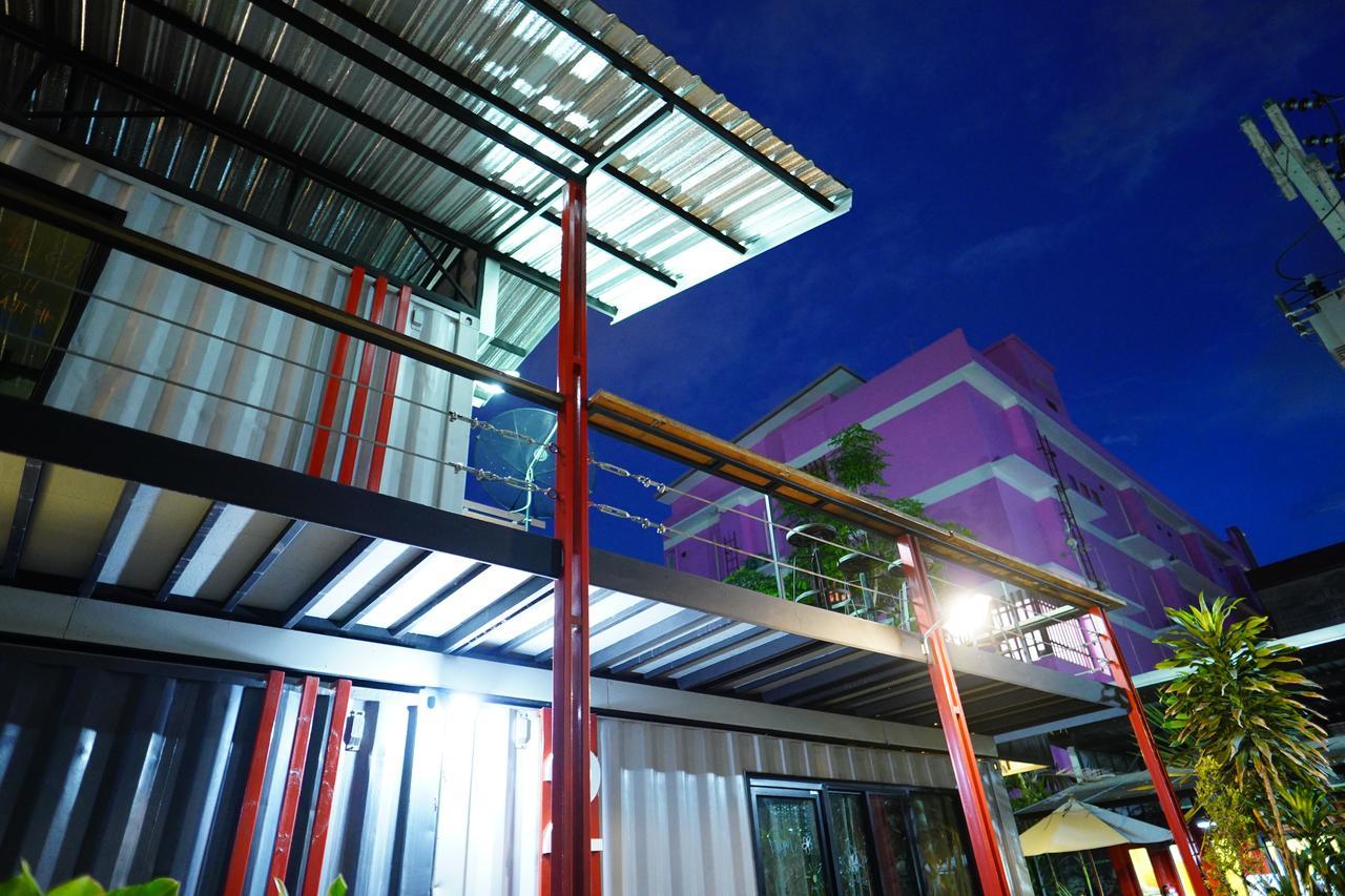 At Box Hostel *