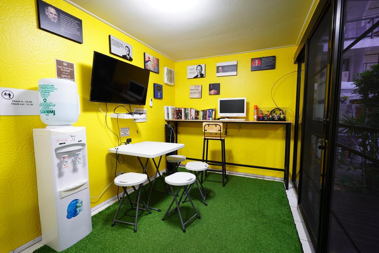 At Box Hostel