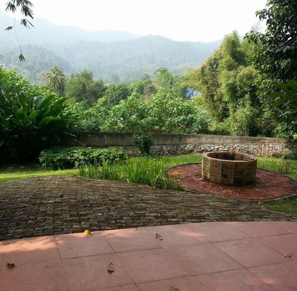 Hotel Baan Kaew Mongkorn