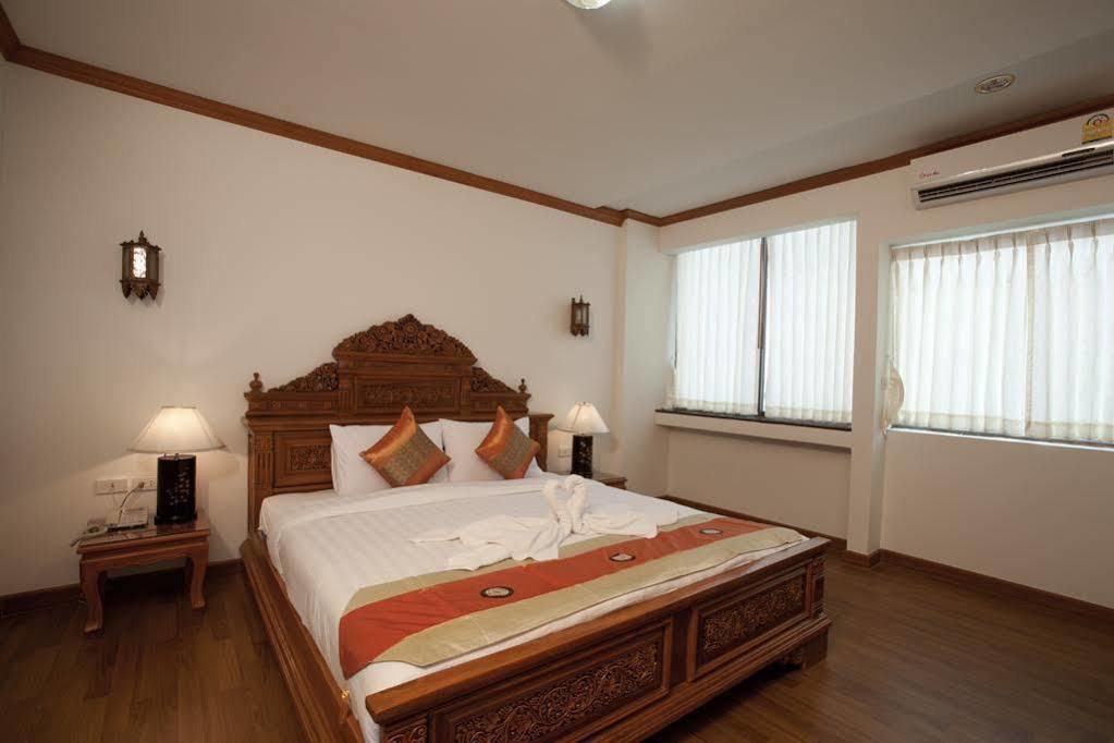 Bua Raya Hotel 3*