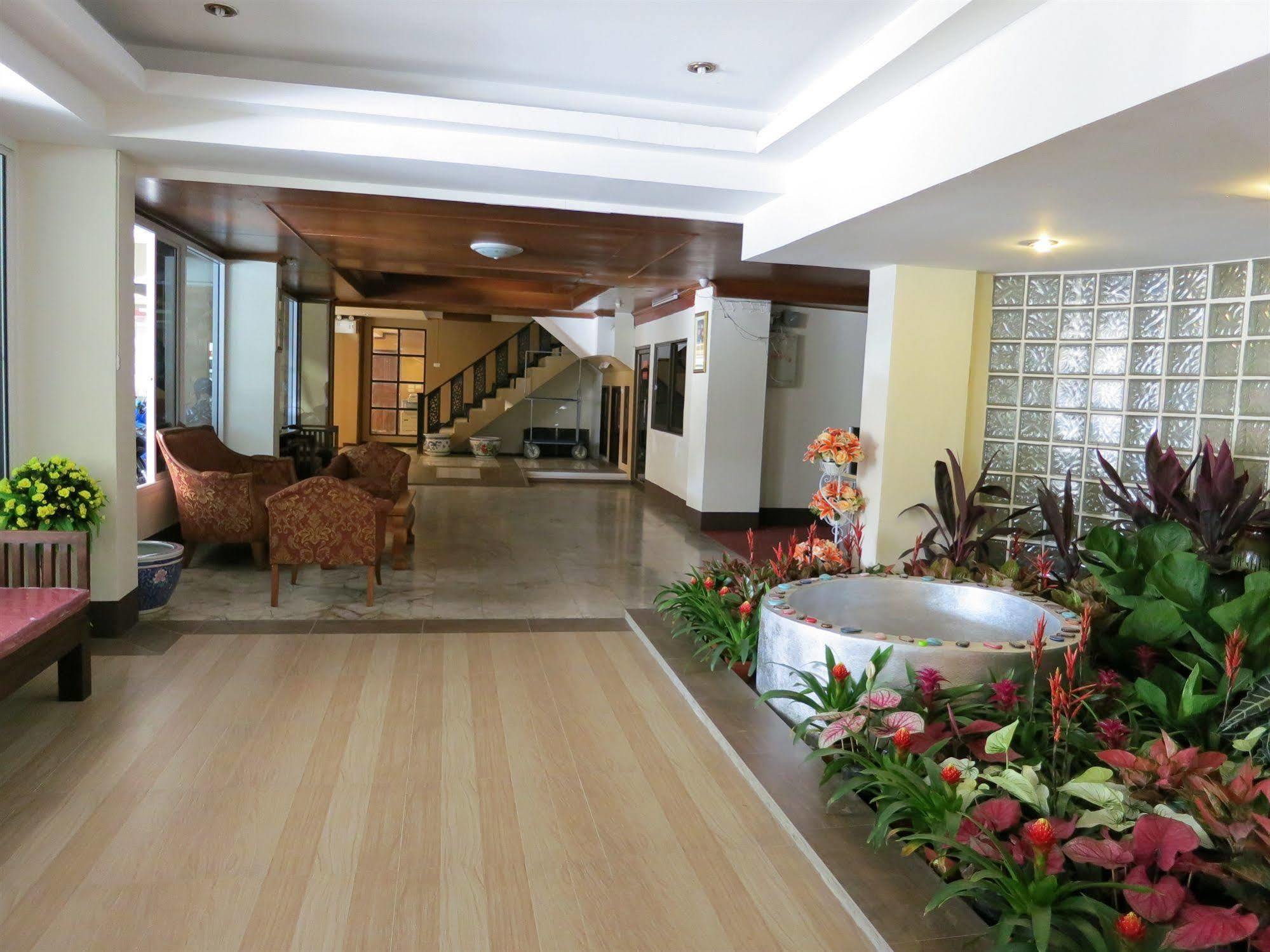 Hotel Baan Ngern Village 3*