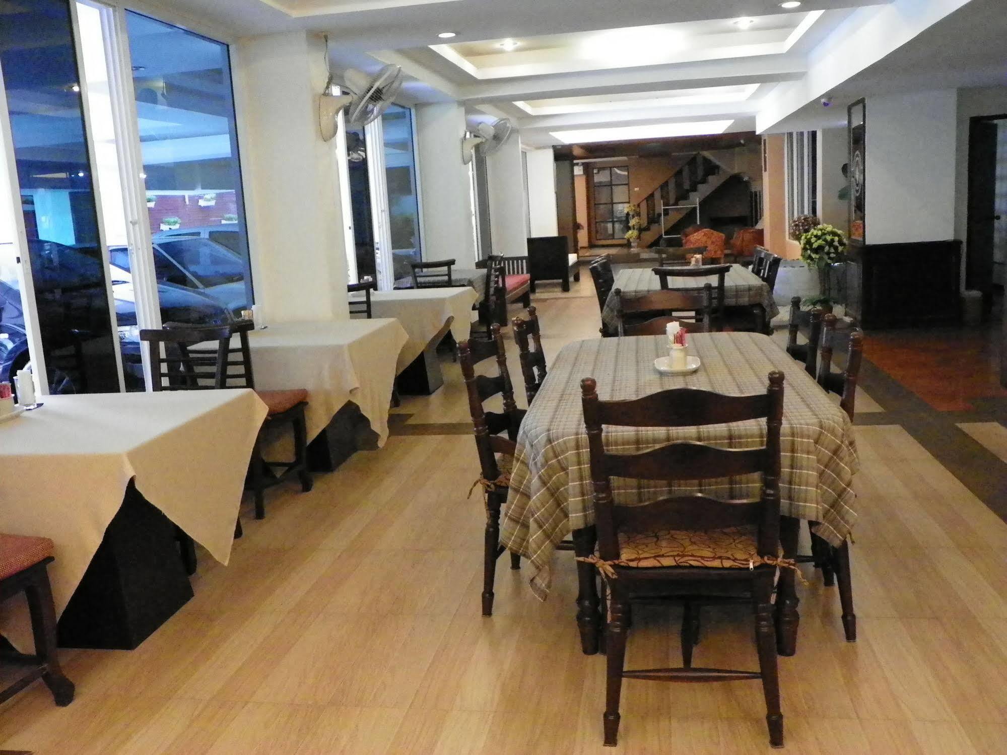 Baan Ngern Village Hotel Chiang Mai