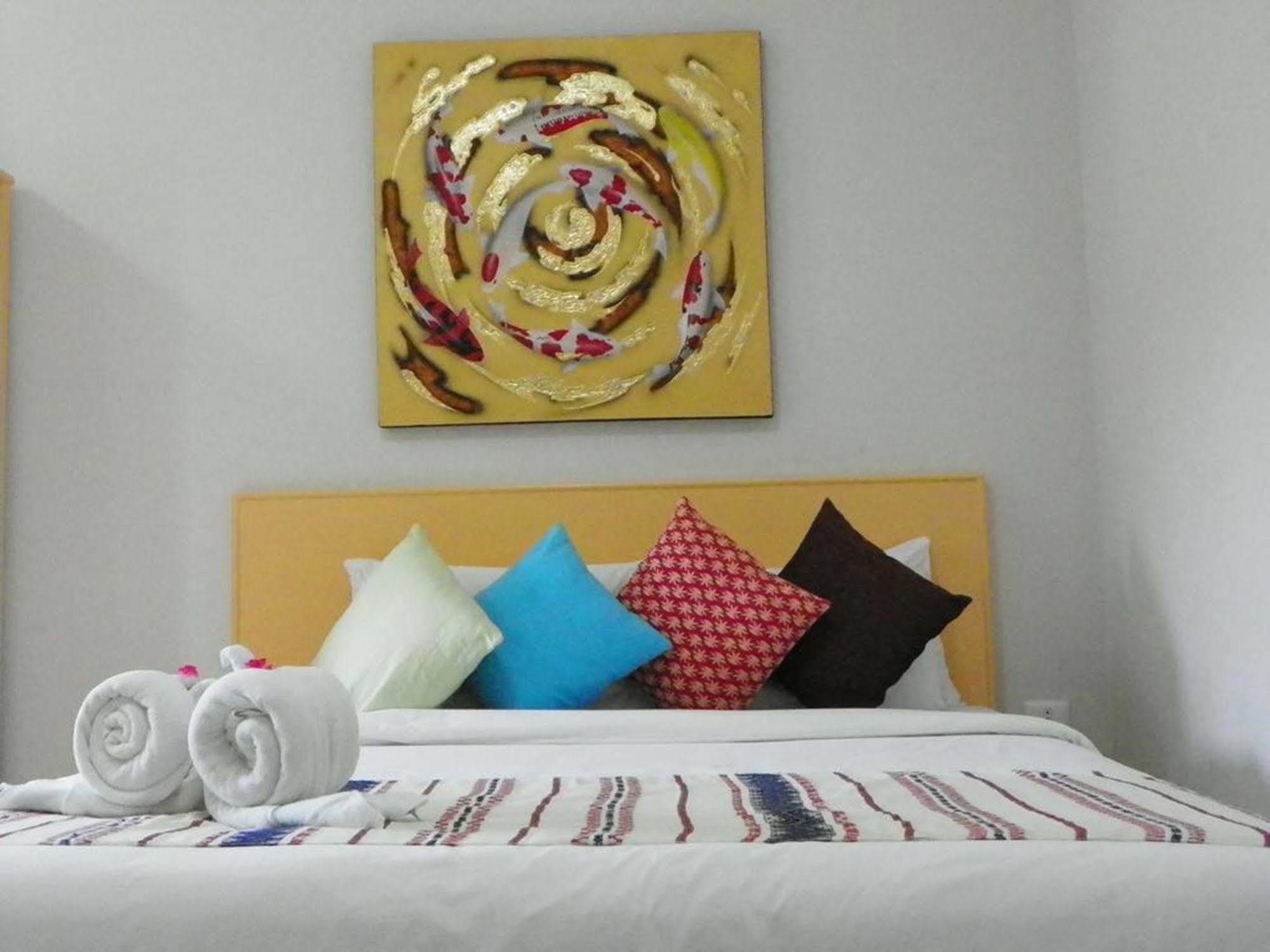 Baan Ngern Village Hotel 3*