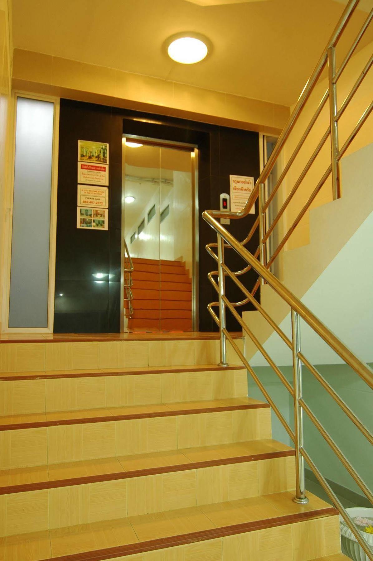 Apartment Common Living