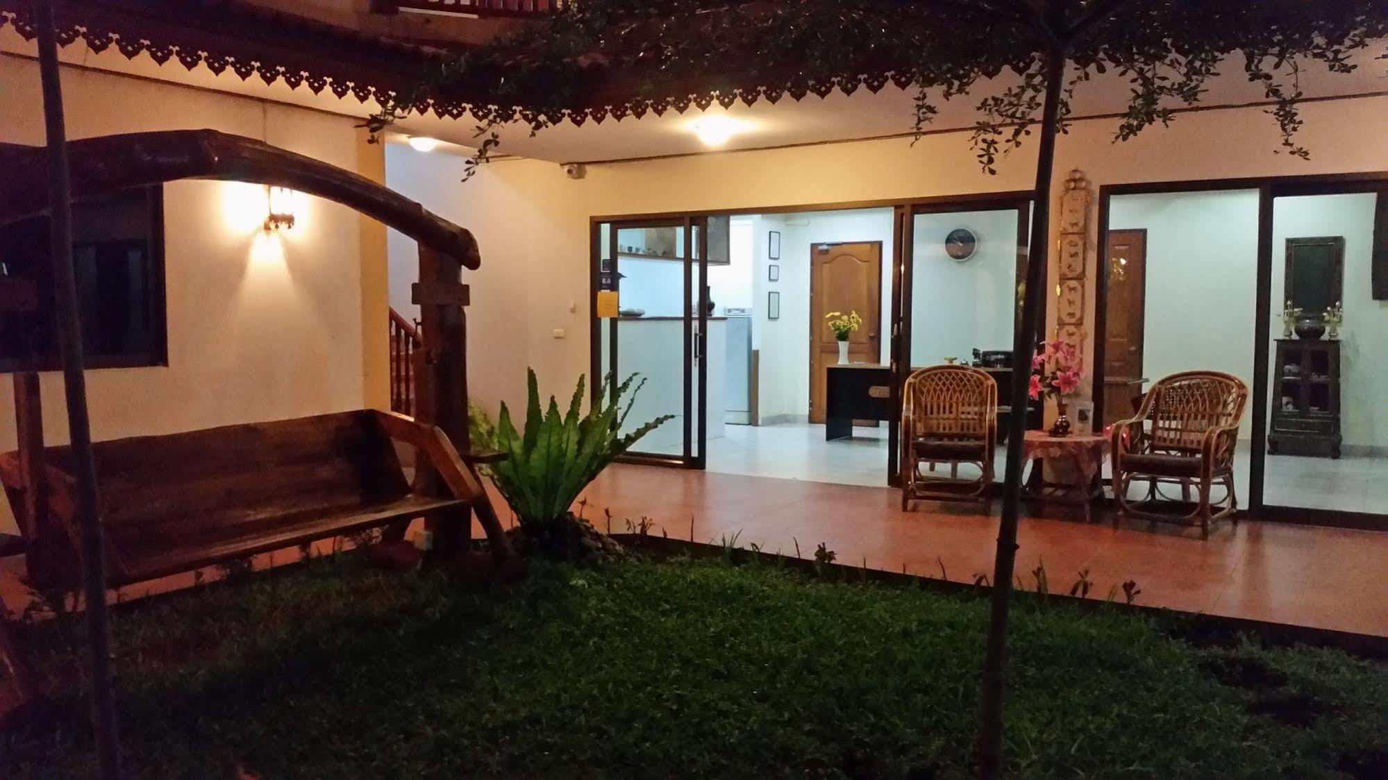 Oranje Chiang Mai