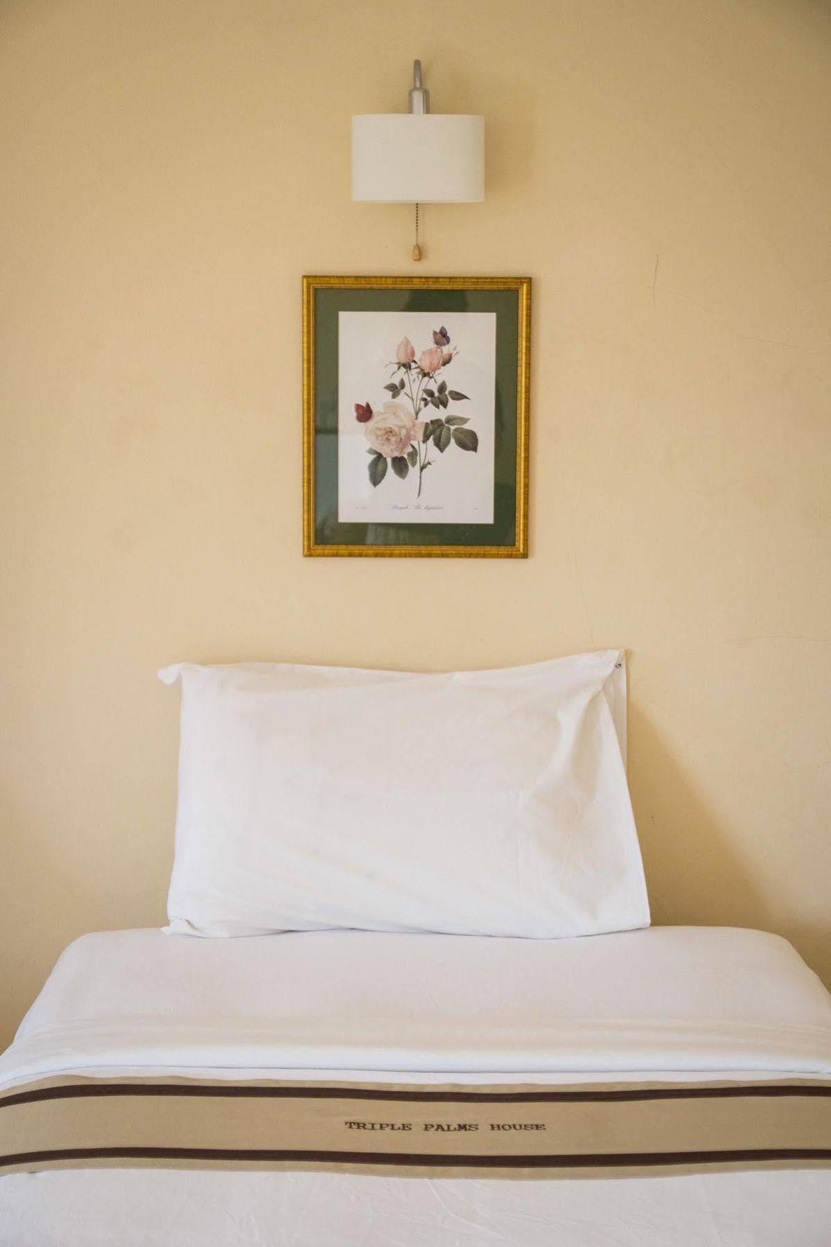 Triple Palms House Hotel
