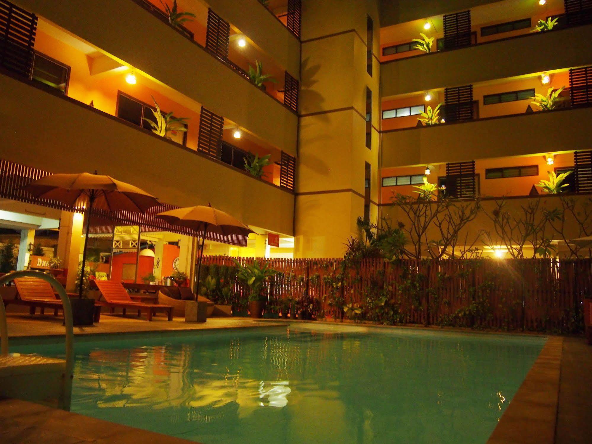Hotel Phusiri Place