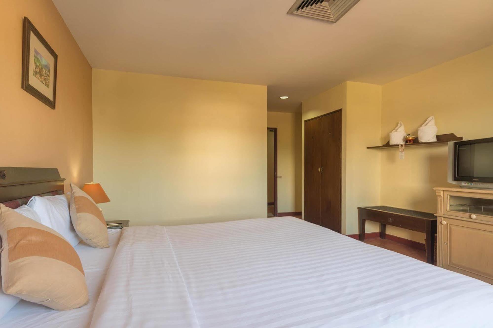 Hotel Night Bazaar Place