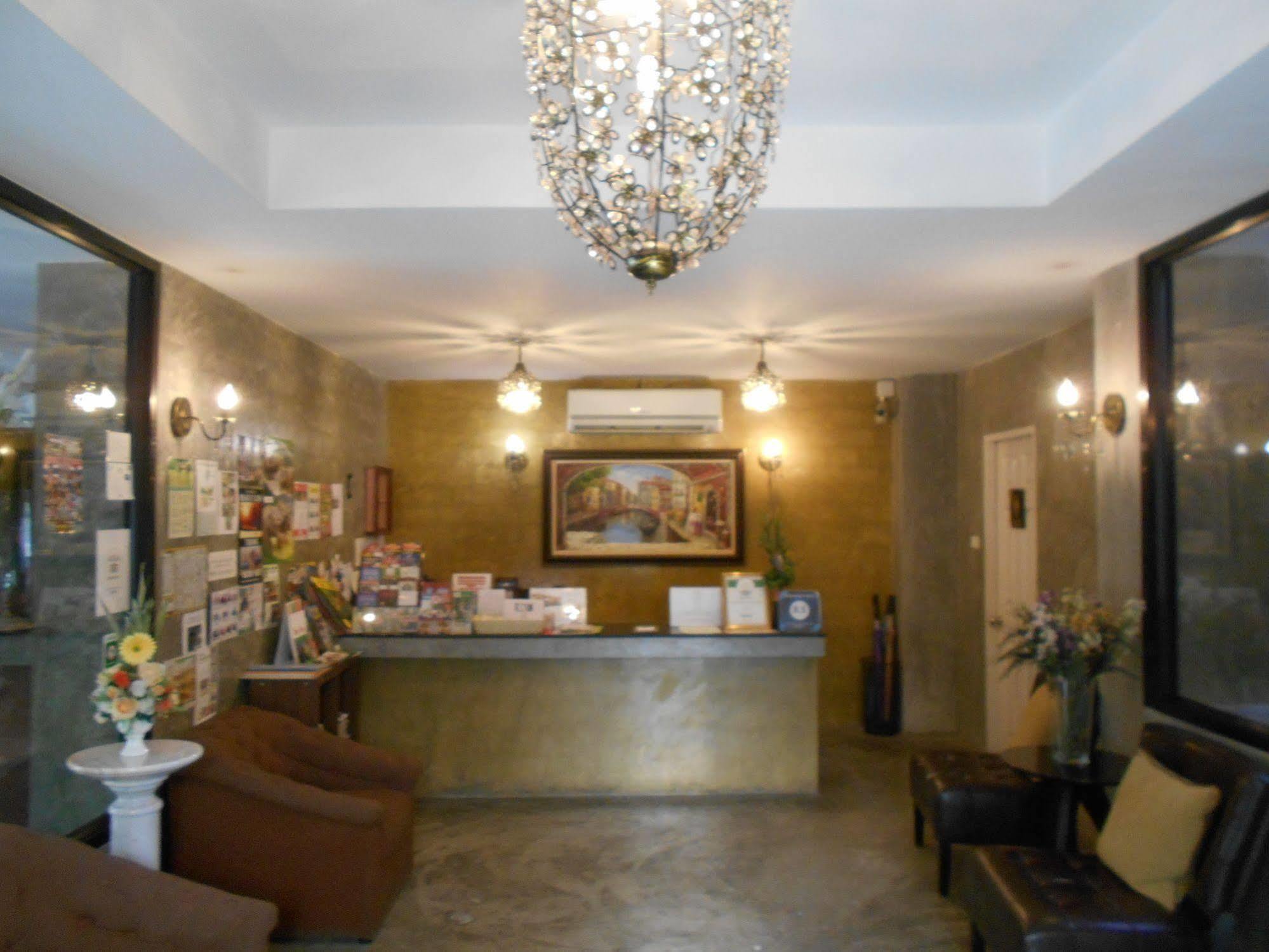 G2 Boutique Hotel 3*