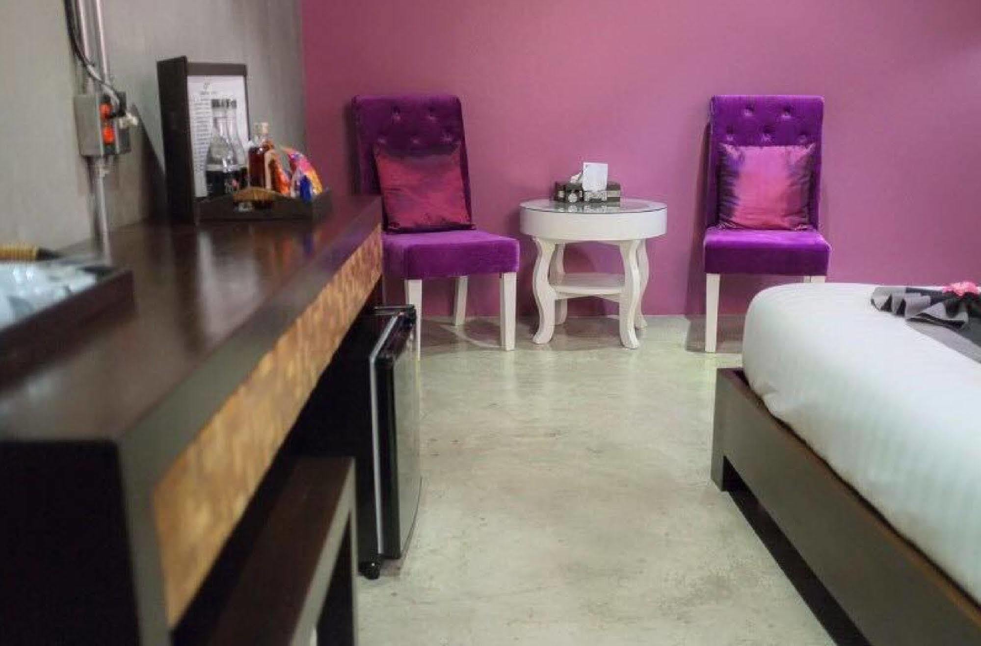 Hotel Thapae Loft Chiang Mai