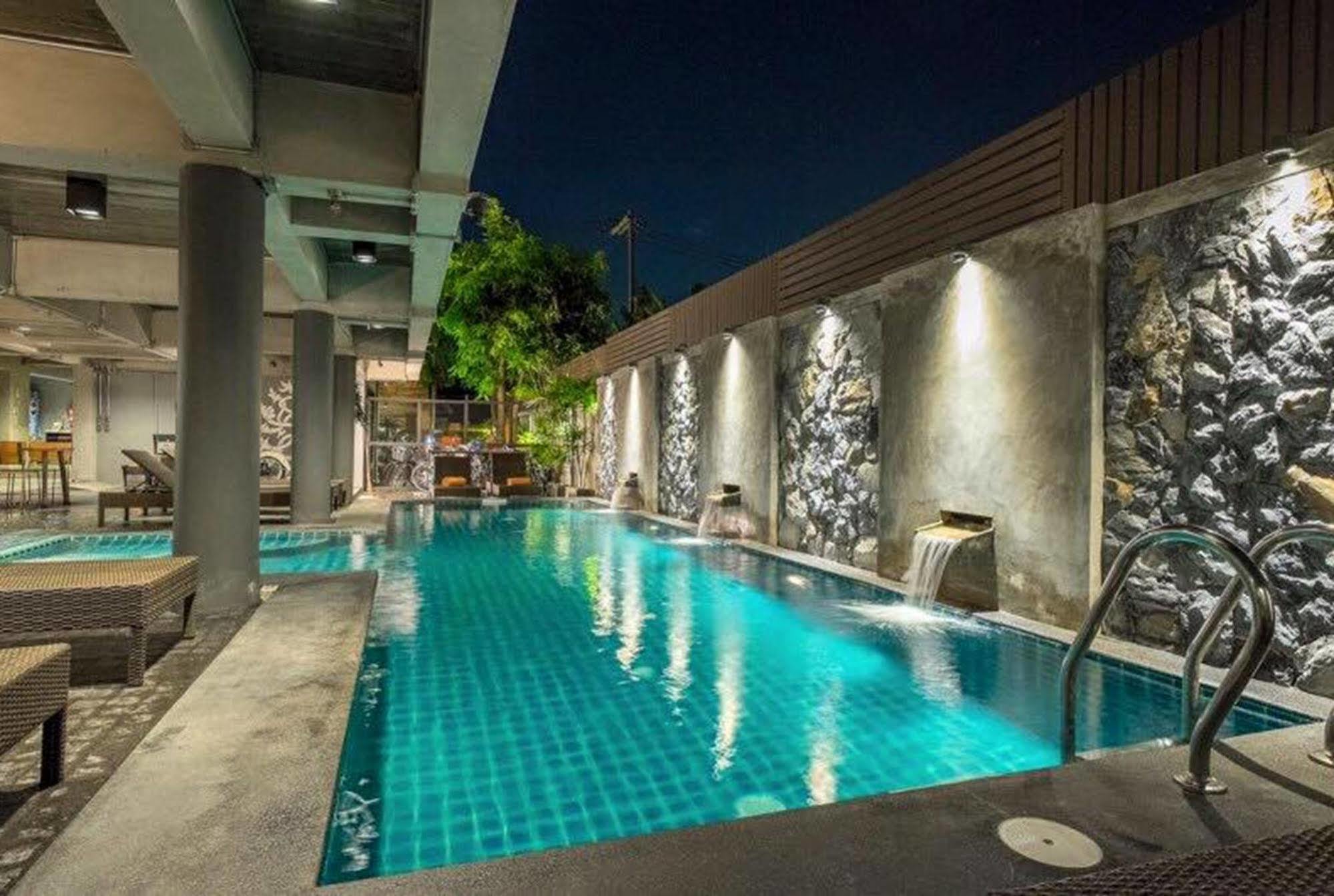 Thapae Loft 3*