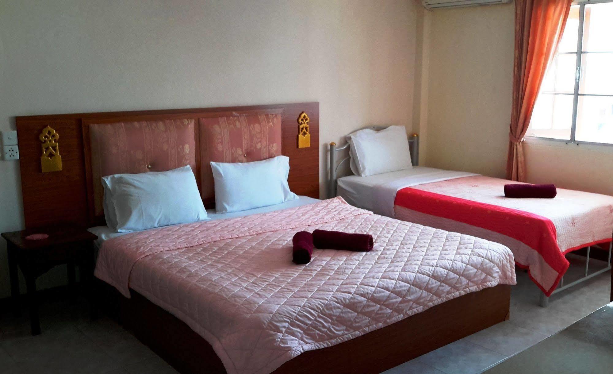The Britannia 2* Chiang Mai