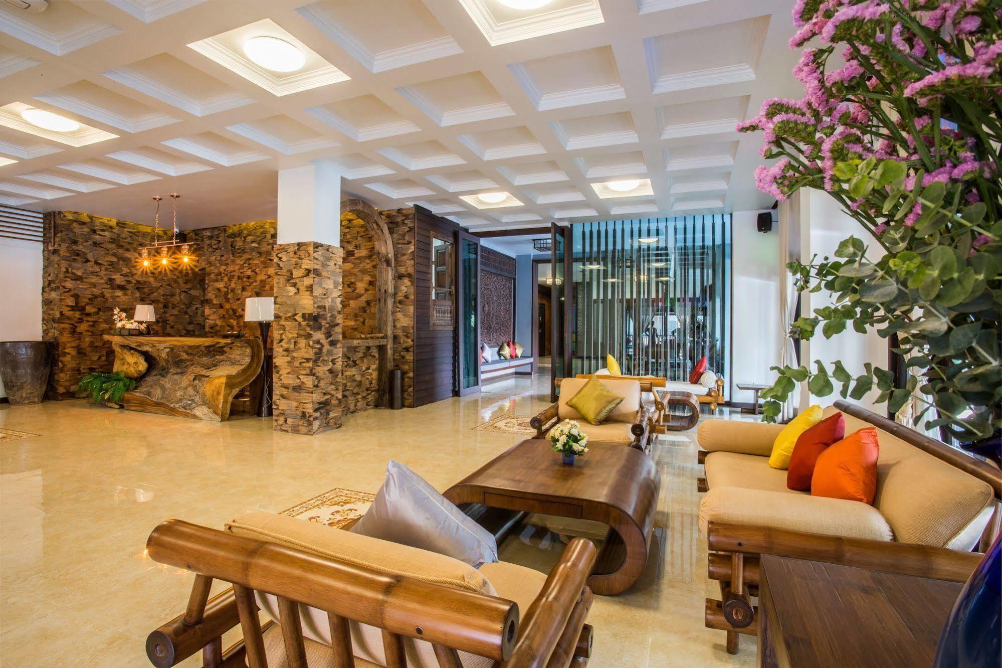 Night Bazaar Hotel 3*