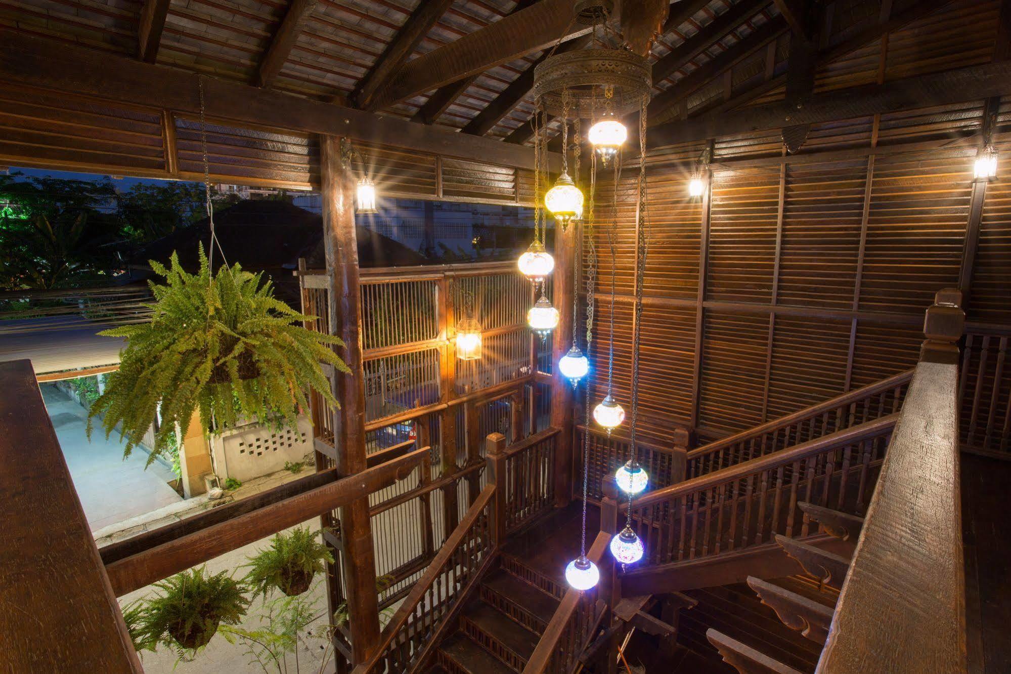 Hotel Night Bazaar Chiang Mai