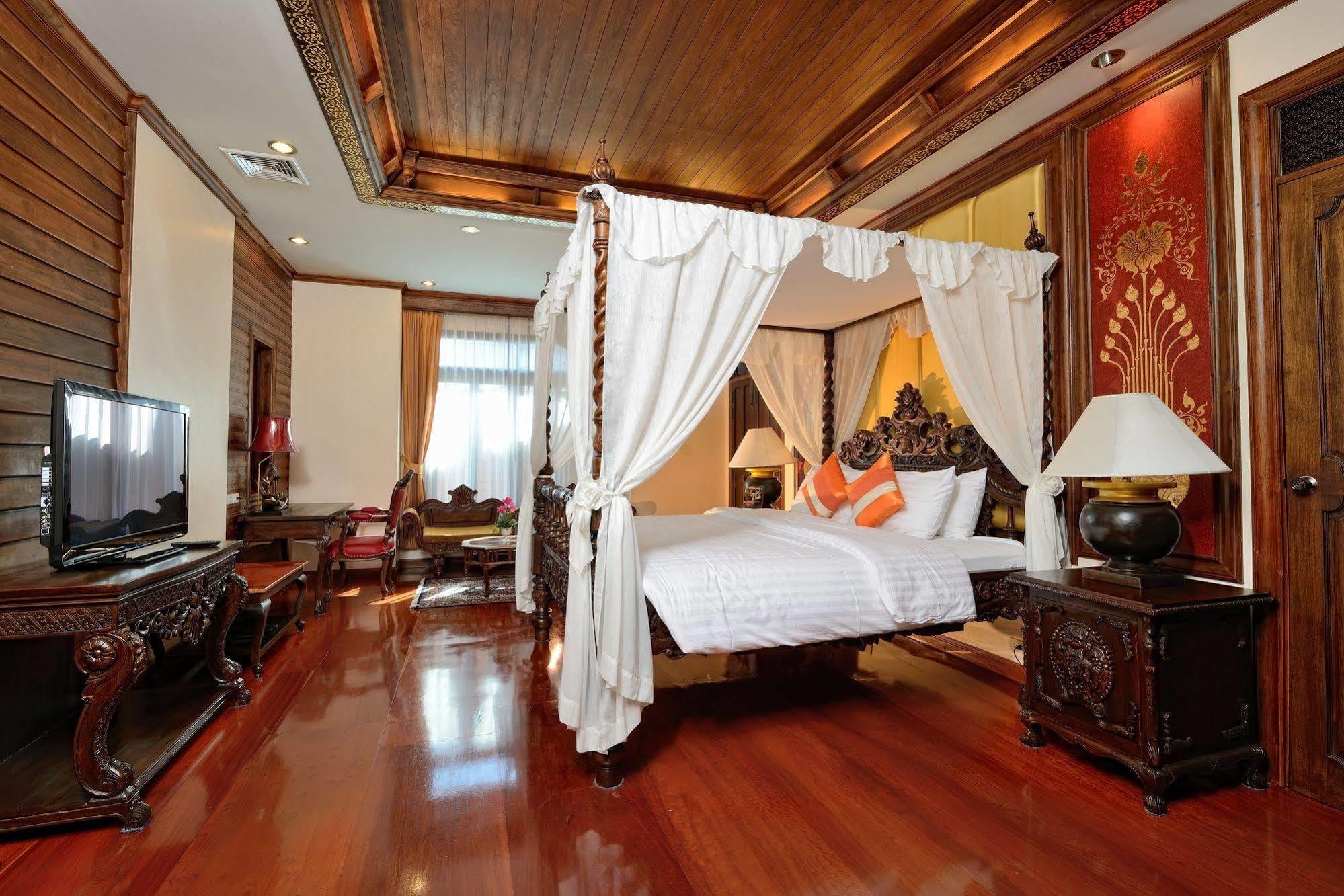 Hotel Sirilanna 4*