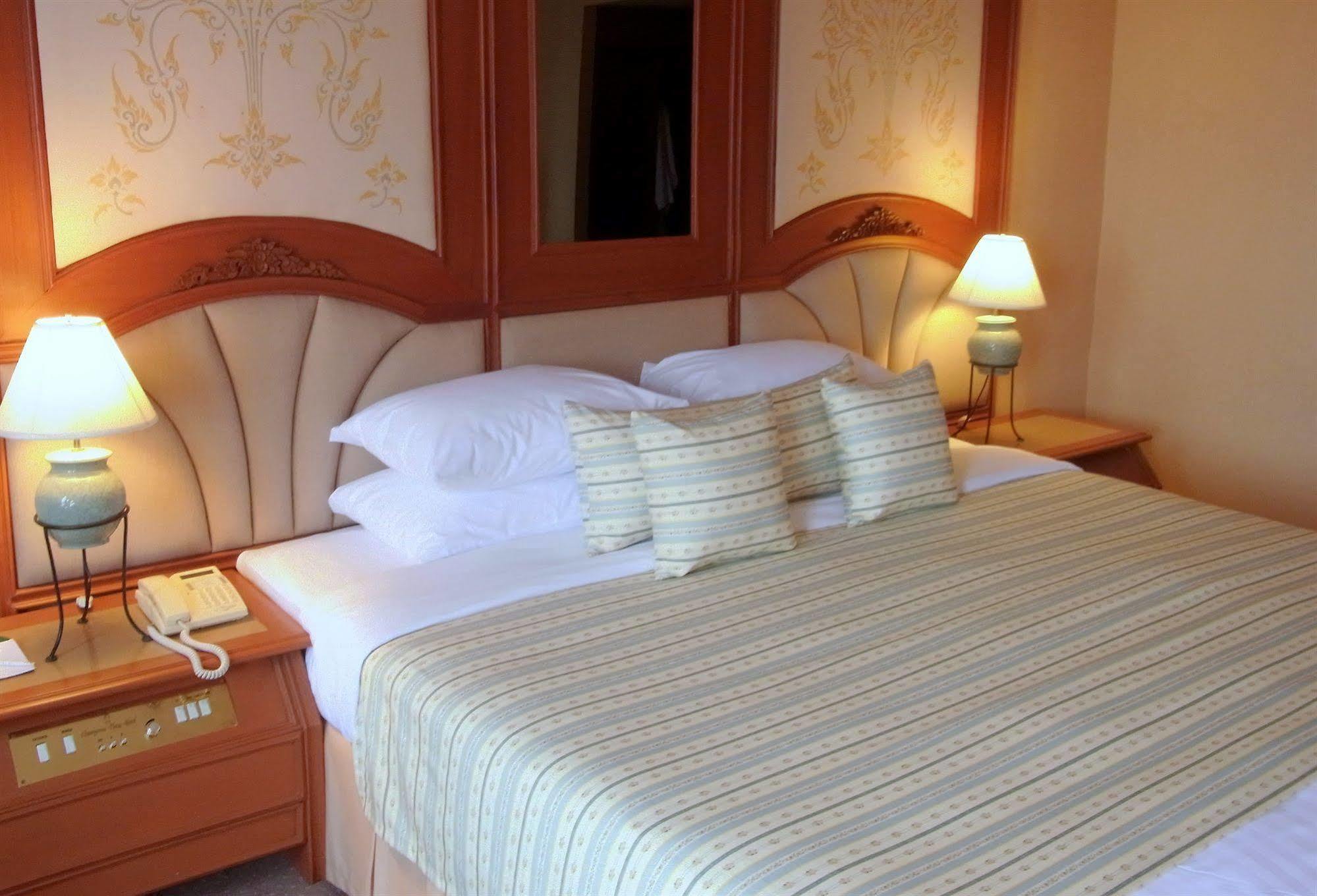 Chiangmai Plaza 4*